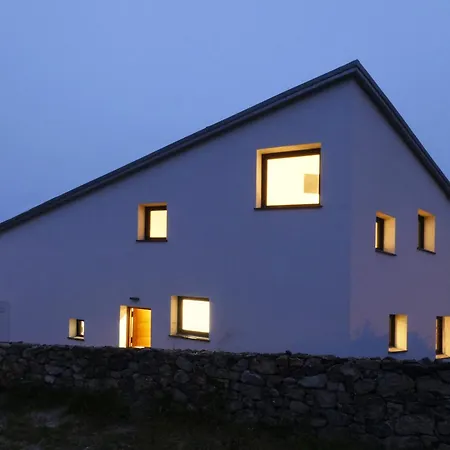 La Cometa, * Villanueva de Pria