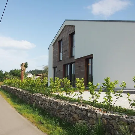 La Cometa, * Villanueva de Pria